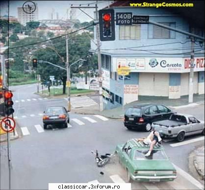 Poze... inedite! - Inregistrat, si dat lave,un accident,intr-o - Coltul vesel