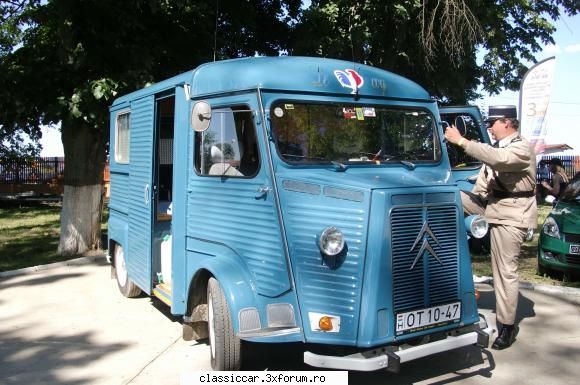 Poze si filmulete Satu Mare - 5-6 IUNIE. 2010 - Dl. Jandarm preia conducerea busului - Arhiva evenimente 2010