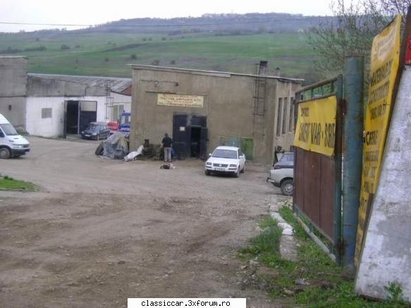 Prelucrari mecanice - Aterierul lui nea' Nelutu, cu Nea Nelutu in fata - Coltul Tehnic