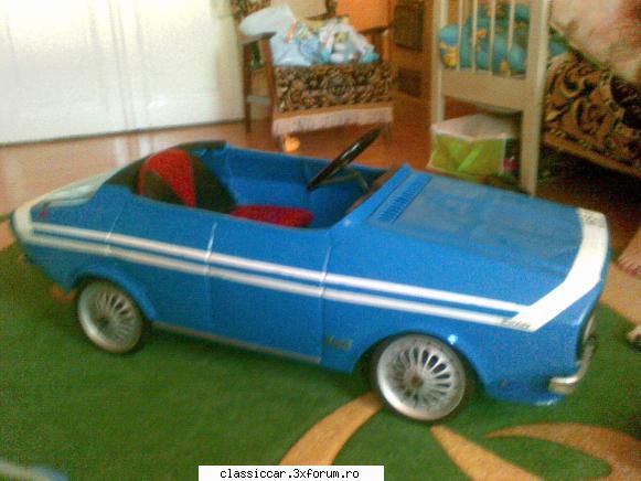 RENAULT 12 G0RDINI scara 1:3,5 - in fond e o macheta - Modelism si machetute