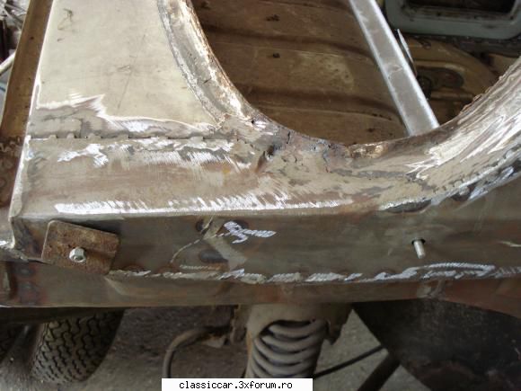 RENAULT 8 - p�n� si partea de sub lunet� era putred�, al�turi - Reconditionari si Restaurari