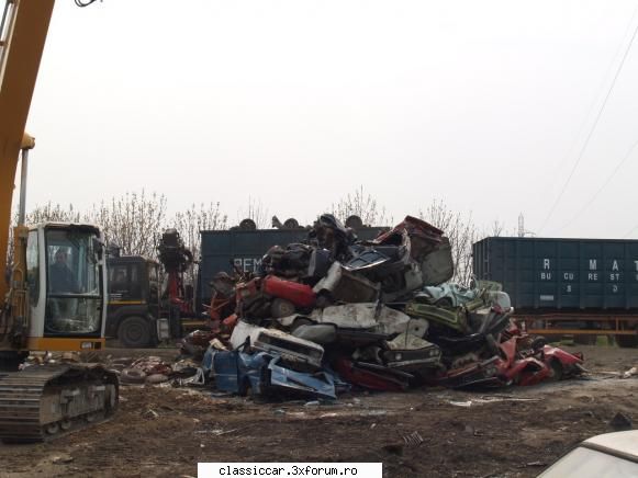 "Rablele" din sectorul 2 - In spate se vede o Dacie 1100 - Rust In Peace