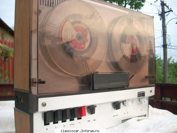 adaug un magnetofon telefunken 501 ca nou made in estetic 

pret 260 lei , transport gratuit