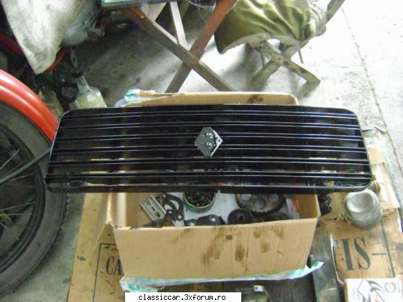 Renault 15 GTL - 1977 - Inca o piesa finisata. Masca avea bucati rupte! - Reconditionari si Restaurari