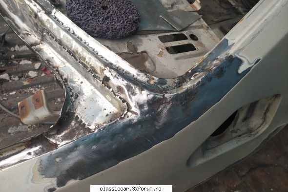 Renault 18 din 1985 - Montantul C pe partea dreaptă, zona ca imi - Prezentare masini