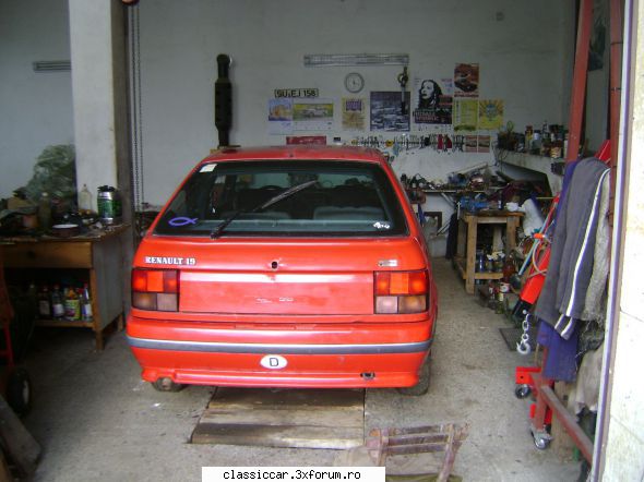 Renault - E o masina, care a stat mult. Are 31 ani, din - Reconditionari si Restaurari