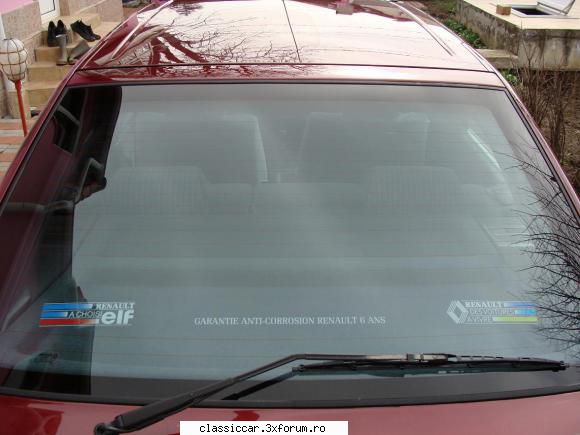Renault 21 GTS Symphonie 1991 - autocolantele de pe luneta - Prezentare masini