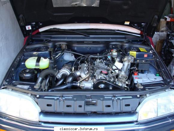 Renault 25 Turbo-DX 1990 - urmatoarea oprire a cadrului este sub capota - Prezentare masini