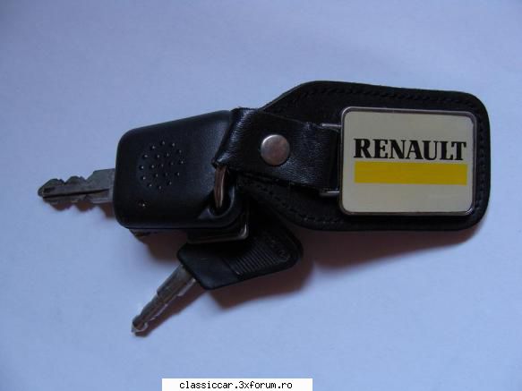 Renault 25 Turbo-DX 1990 - cheile impreuna cu brelocul original - Prezentare masini
