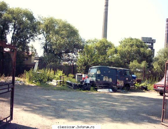 Renault Estafette batjocorit - Mai este inca un Estafette, tot la fel de - Am vazut prin Romania
