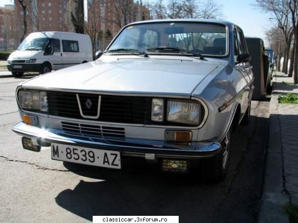 Renault R12 / R15 / R17 si versiunile lor - Semnalizatoarele fata au marginea cromata ca la - File de istorie