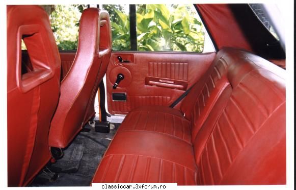 Renault R12 / R15 / R17 si versiunile lor - Locurile din spate - File de istorie