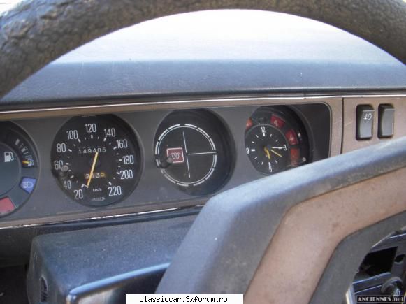 Renault R12 / R15 / R17 si versiunile lor - Inca o variatiune al ceasurilor de pe R15/17 - File de istorie