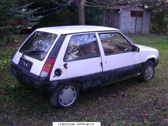 Renault Super5 1,4 Five - 1995 - Tot ce e plastic este crapat si rupt - Reconditionari si Restaurari