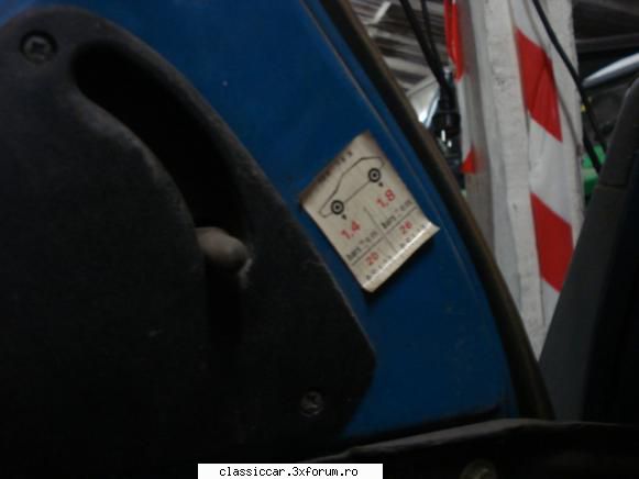 Restaurare Citroen 2 CV albastru - abtibuldul original de pe us� - Reconditionari si Restaurari