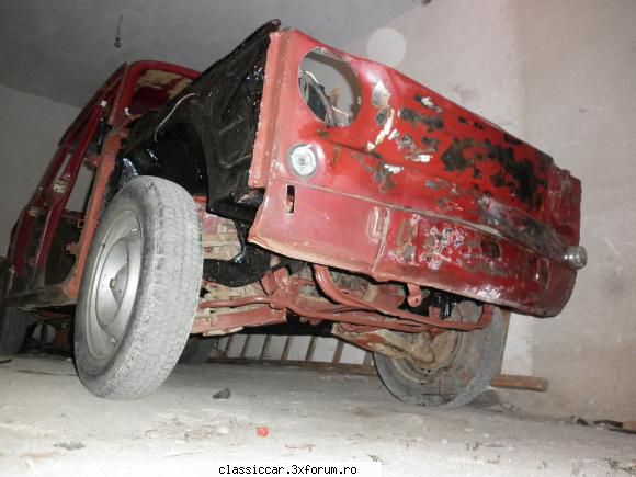 Restaurare Dacia 1100 din 70 - Aicia sa mai lucrat , a mai fost intoarsa odata - Reconditionari si Restaurari