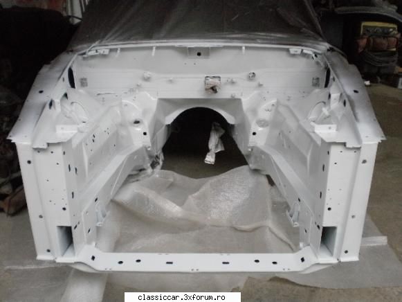 Restaurare Daimler (Jaguar) XJ6 din 1978 - Interiorul grunduit - Reconditionari si Restaurari