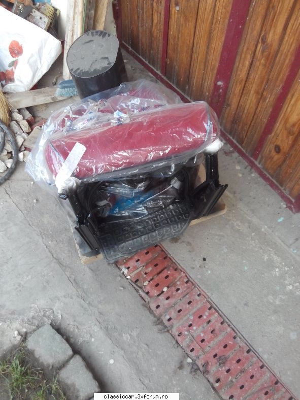 Restaurare Ochila - Scaunele fata au fost si ele refacute, pt ca erau - Reconditionari si Restaurari