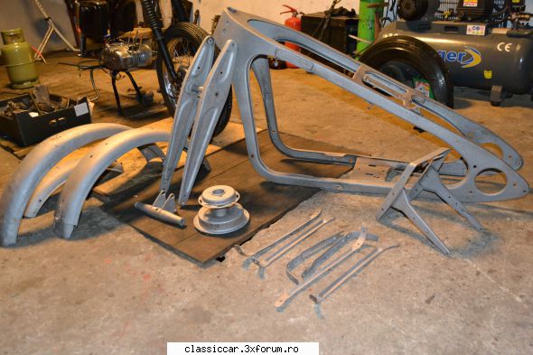 Restaurare Z�ndapp DBK 250 - O parte din piesele sablate - Reconditionari si Restaurari