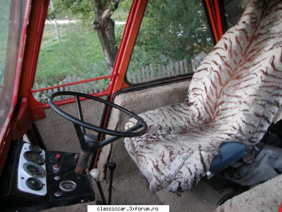 Resuscitare Universal DT1010 - Asta din poza este primu - Coltul camionagiului si tractoristului oldtimerist