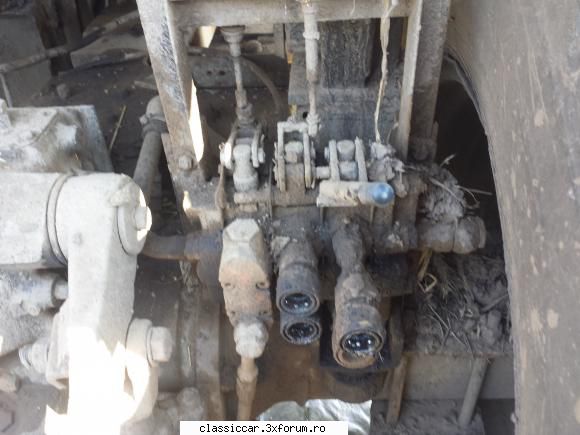 Resuscitare Universal DT1010 - eu am 2 cilindri de 100 - Coltul camionagiului si tractoristului oldtimerist