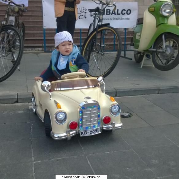 Retroparada Toamnei 2014 - Craiova - cel mai tanar participant - Arhiva evenimente 2014
