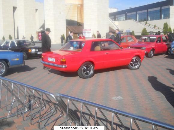 Retroparada Toamnei la Suceava - Ford-uri Taunus foarte frumoase - Arhiva evenimente 2013