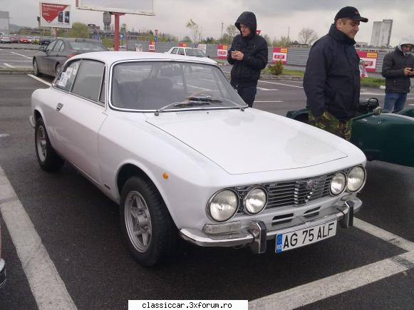 Retroparada de primavara Pitesti 2014 - o alfa destul de aratoasa - Arhiva evenimente 2014