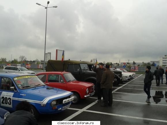 Retroparada de primavara Pitesti 2014 - Te-am vazut azi , in masina .. dupa numar - Arhiva evenimente 2014