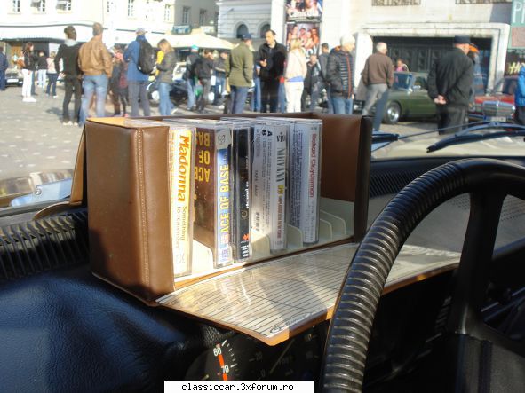 Retroparada de toamn� Timisoara 2017 - Alt instantaneu : casete audio specifice - Arhiva evenimente 2017