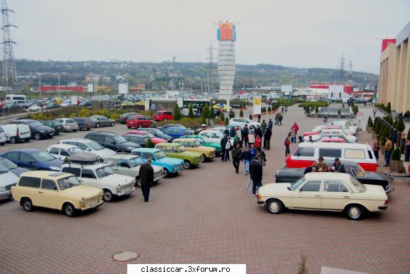 Retroparada la Suceava - Da, din cauza faptului ca vineri a nins la - Arhiva evenimente 2014