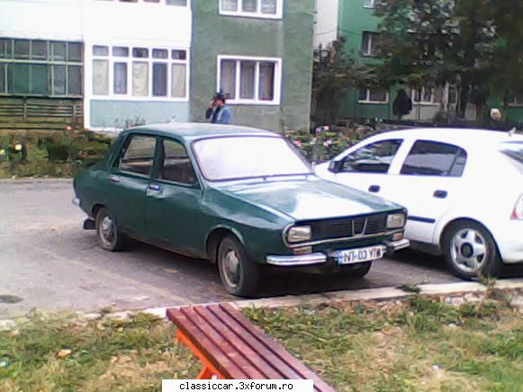 Roman, judetul Neamt - doi proletari care se tin binisor,desi inca - Am vazut prin Romania