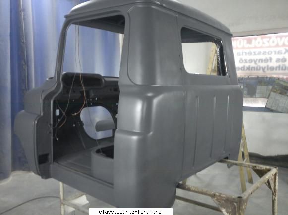 SR Carpati - primul strat de primer - Coltul camionagiului si tractoristului oldtimerist