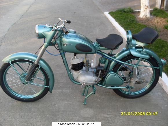 Salut - ce mai munceste omu',intr-un an de zile - Prezentare motociclete, motorete si biciclete de colectie