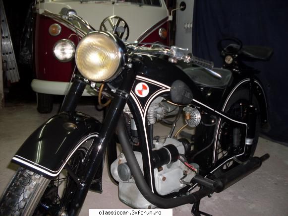 Salut - mark1 - Prezentare motociclete, motorete si biciclete de colectie