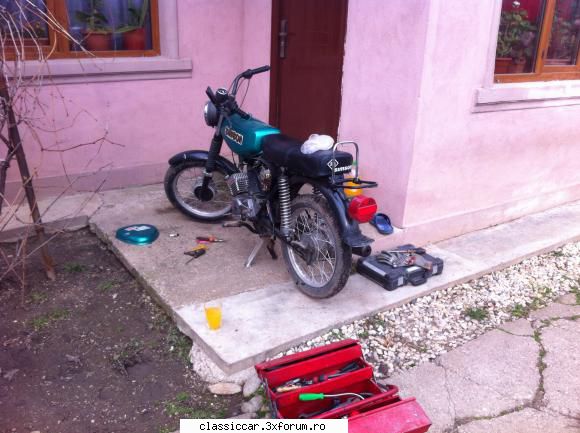 Salut - Simson,complet(cred) dar cu motorul blocat - Prezentare forumisti