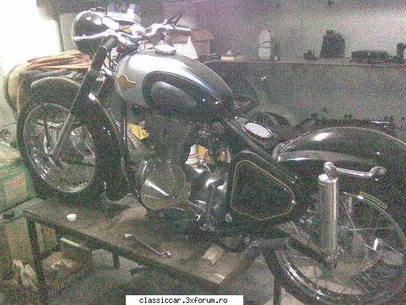 Salut - Si una care da sa iasa la viata. O sa - Prezentare motociclete, motorete si biciclete de colectie