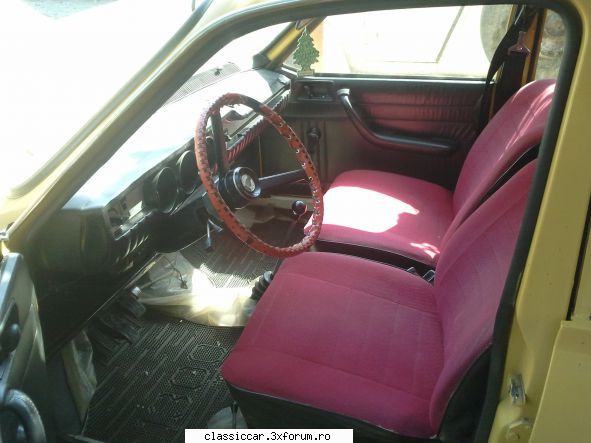 Scaune dacia - le iau daca nu sunt decolorate. Pun 2 poze cu ale - Vanzari  piese si accesorii