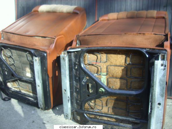 Scaune pentru Mercedes W115 , W 123 - Pret nou 300 lei , unul are o ruptura mai - Vanzari  piese si accesorii