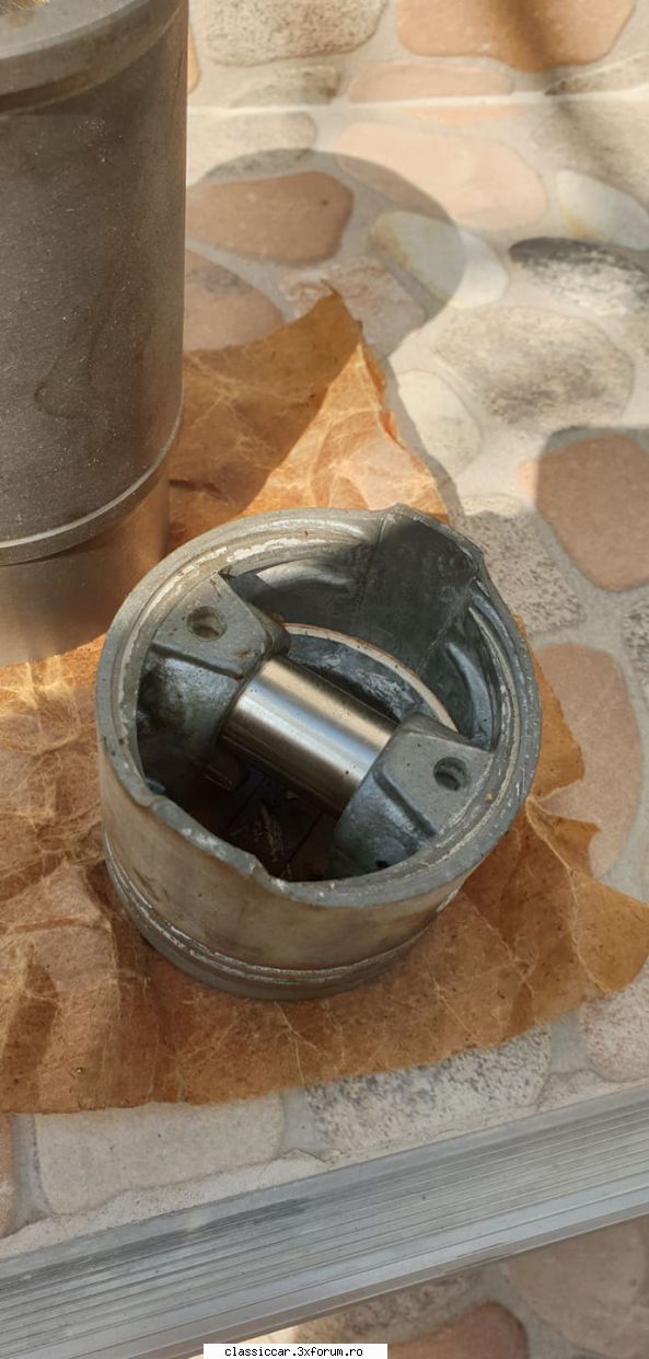 Set motor / lampi / suruburi Dacia 1300 - Noi - den1002 - Vanzari  piese si accesorii