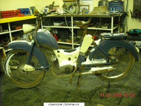 Simsoneta - 1960 - o vedere mai ampla - Prezentare motociclete, motorete si biciclete de colectie