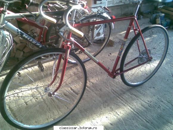 Sputnik 1980 - Zilele trecute am avut timp sa ma - Prezentare motociclete, motorete si biciclete de colectie