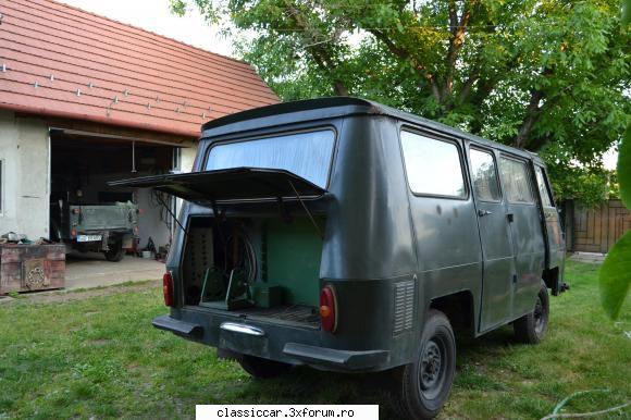 TV 51 , militar , din 72 - Spatele cu portbagaj - Prezentare masini