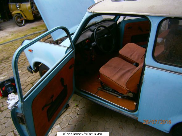 Trabant 601 Lux - model 1987 - Interior perfect...necesita doar o cosmetizare - Prezentare masini