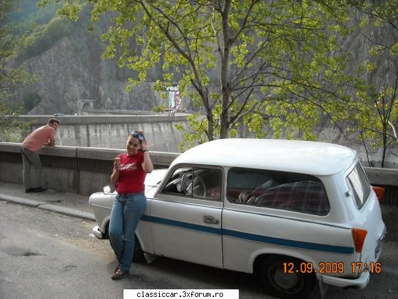 Trabant combi 600 an 63' - langa barajul Vidraru,un peisaj incredibil - Prezentare masini