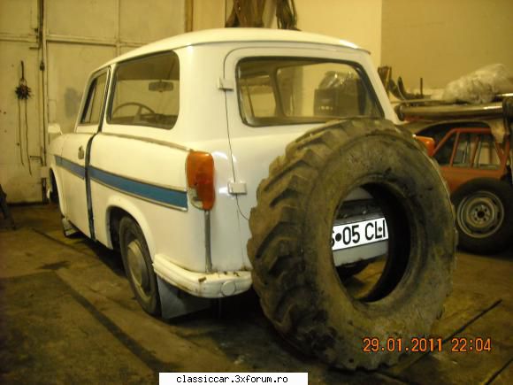 Trabant combi 600 an 63' - aici ii pregateam roata de rezerva - Prezentare masini