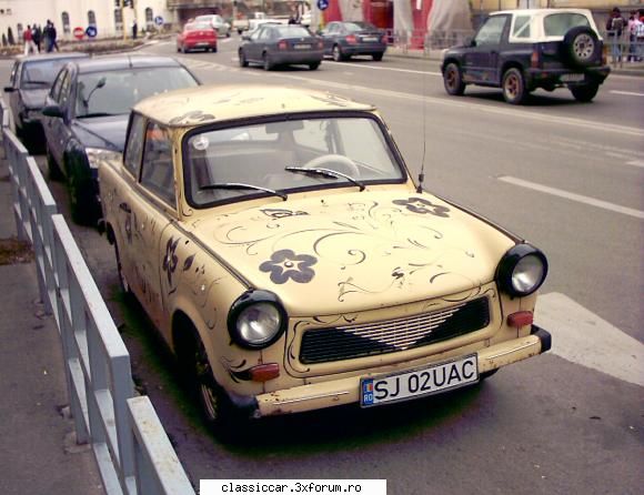 Trabant cu floricele si incrusatat cu "diamante" - Azi dimineata l-am vazut! - Am vazut prin Cluj-Napoca