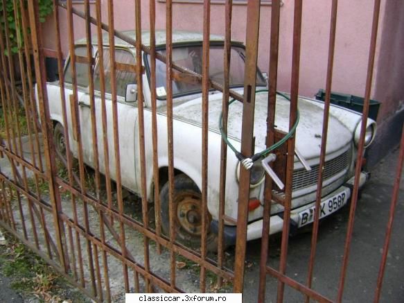 Trabi - Inca un Trabi, care sta nemiscata, de vreo 15 - Am vazut prin Cluj-Napoca