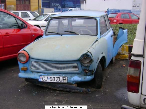 Trabi lovit - ultimul drum, a Trabantelului ZUP - In fata la serviceul de Trabi, de langa - Rust In Peace