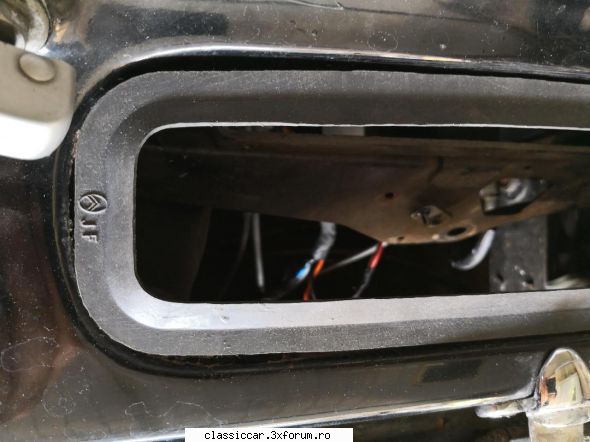 Traction Avant - Adi uite aici: DAca am inteles bine, si cauciucul - Reconditionari si Restaurari